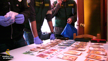 Dinero incautado en el operativo. (Guardia Civil)