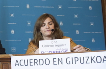 Ione Cisneros, juntera de Podemos en Gipuzkoa, en una comparecencia anterior. (Juan Carlos RUIZ / ARGAZKI PRESS)