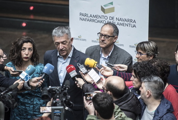 Laura Pérez, Koldo Martínez, Adolfo Araiz y Marisa Simón han llamado a participar en la manifestación del sábado. (Jagoba MANTEROLA/FOKU)