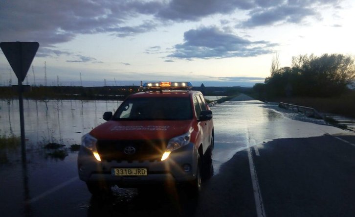 La N-113, cortada en Castejón. (POLICÍA FORAL)