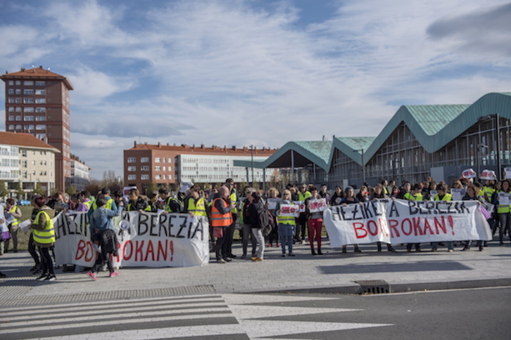 Protesta de trabajadoras de Educación Especial, el pasado noviembre en Gasteiz. (Juanan RUIZ / FOKU)