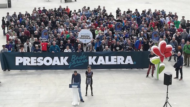 Expresos y expresas que han comparecido este mediodía en Donostia. (@sortuEH)