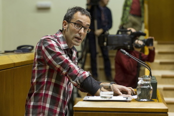 Julen Arzuaga ha sido el encargado de defender la iniciativa de EH Bildu. (Juanan RUIZ/ARGAZKI PRESS)