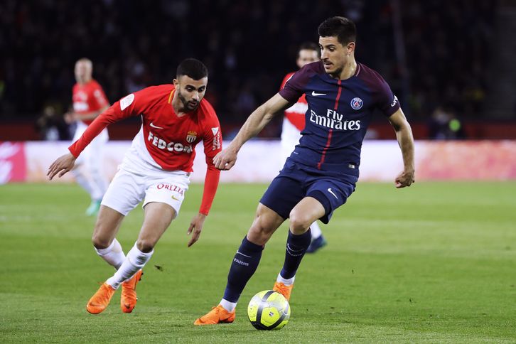 Yuri Berchiche con el PSG. (Thomas SAMSOM / AFP)