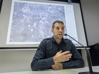 El presidente Ayesa, presentando los siete emplazamientos que se están estudiando para el centro de tratamiento de residuos. (MANCOMUNIDAD DE IRUÑERRIA)