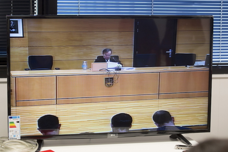 El presidente de la Sección Segunda de la Audiencia de Nafarroa, Francisco Cobo, durante la lectura de la sentencia. (Iñigo URIZ/FOKU)