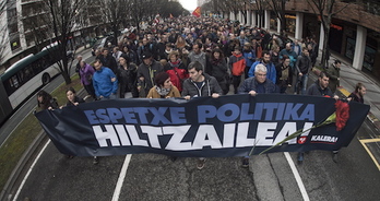 Manifestación celebrada en Iruñea el pasado mes de marzo para denunciar la muerte en prisión de Xabier Rey. (Jon URBE/FOKU)