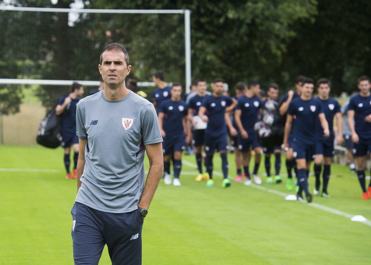 Gaizka Garitano, entrenador del Bilbao Athletic. (Luis JAUREGIALTZO / FOKU)