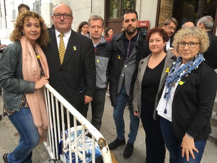 Los miembros de ERC han acudido a las puertas del Supremo a mostrar su apoyo a los procesados. (@Esquerra_ERC)