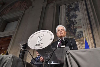 El presidente de Italia, Sergio Mattarella, en su comparecencia de este lunes. (Andreas SOLARO  / AFP)