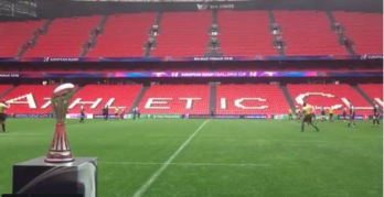 Cardiff Blues entrenando en San Mamés.