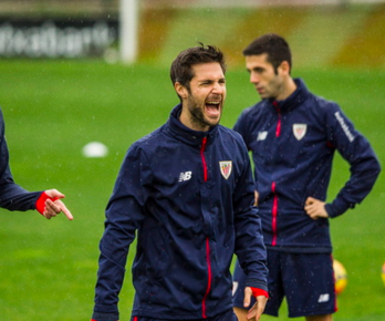 Kike Sola en un entrenamiento. (Aritz LOIOLA / FOKU)