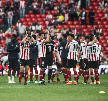 Burumakur, agur esan diote denboraldiari Athleticeko jokalariek. (Marisol RAMIREZ/FOKU)