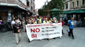 Manifestación en apoyo a las reivindicaciones de los mayores en Romo. (@GetxokoEHBildu)