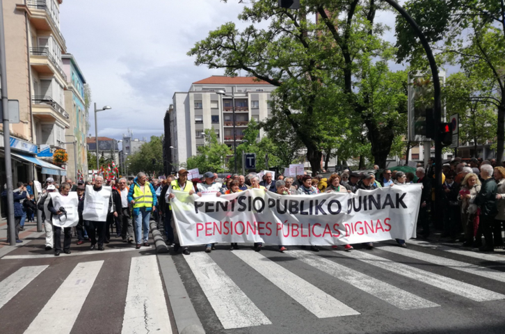 Manifestación celebrada este mediodía en Gasteiz. (NAIZ)