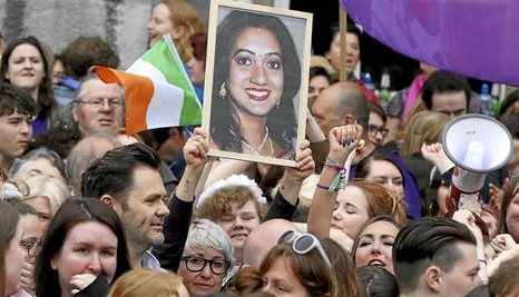 Leyes, aborto, natalidades y muertes de mujeres. - Página 2 0527_eg_irlanda