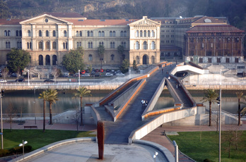 La biblioteca de la Universidad de Deusto. (Marisol RAMIREZ / FOKU)