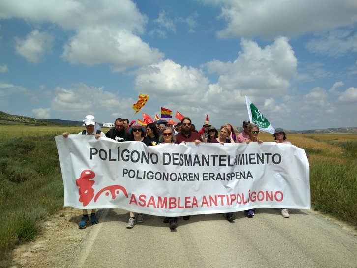 Cabecera de la Marcha al polígono de Bardenas. (@IzdaNavarra)