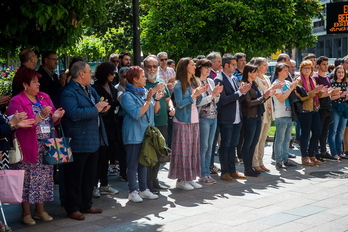 Concentración silenciosa realizada por la agresión sexual denunciada por una menor. (Luis JAUREGIALTZO / FOKU)