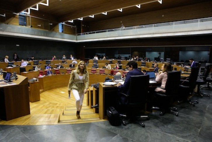 Beltran, en la sesión de la Cámara. (PARLAMENTO DE NAFARROA)