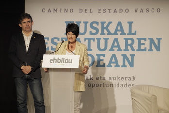 Pello Urizar y Maddalen Iriarte, al inicio de las jornadas. (Aritz LOIOLA / FOKU)