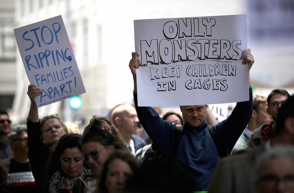 «Solo monstruos tienen a niños en jaulas». (Justin SULLIVAN / AFP)