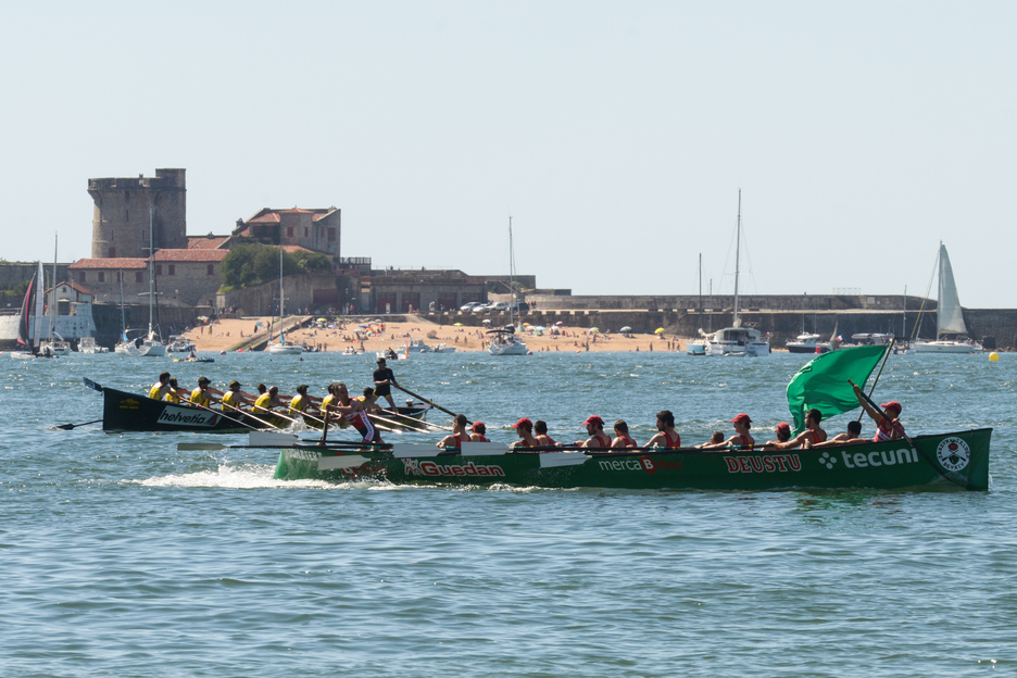 La régate a été remportée par San Juan de Pasaia. ©Isabelle Miquelestorena 