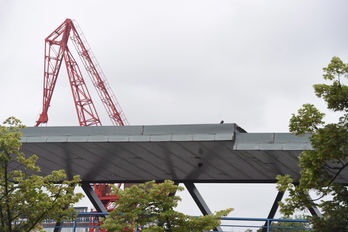 Rotura de parte del puente Euskalduna. (FOKU)