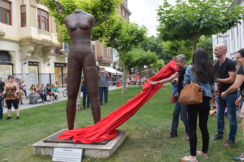 Inauguración de la escultura ‘Gogoan’. (Idoia ZABALETA/FOKU)