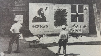 Recuerdo de Germán en la puerta del Ayuntamiento de Iruñea el mismo 1978.