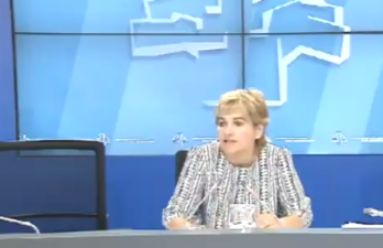 Rebeka Ubera, durante la rueda de prensa ofrecida esta mañana. (@ehbildu_legebil)