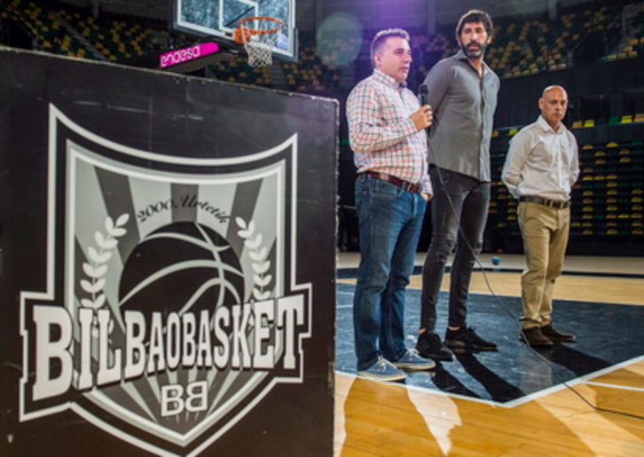 Presentación de Mumbrú como entrenador del Bilbao Basket. (Marisol RAMIREZ / FOKU)