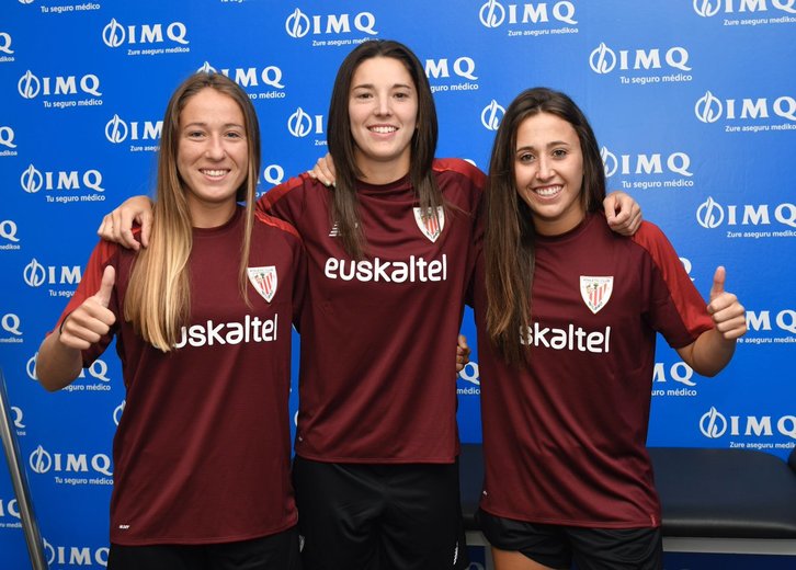 Ainhoa Alvarez, Nekane Diez eta Marta Perea, Athleticeko jokalariak. (@AthleticClub)