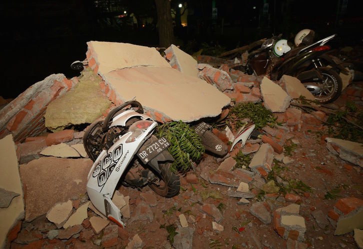 Imágenes tras el terremoto en Lombok. (SONNY TUMBELAKA /AFP)