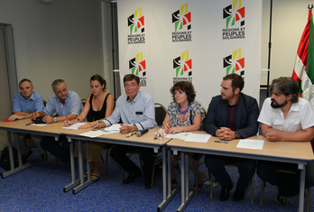 Claude Barbier (Savoie), François Alfonsi (Corse), Iria Epalza (Pays Basque), Gustave Alirol (Occitanie), Andrée Muchenbach (Alsace), Roccu Garoby (Corse) et Gaël Briand (Bretagne). © Bob EDME