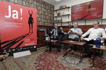 Presentación del festival Ja! con Juan Bas director del festival; Antoni Iturbe, director de Cultura de la Diputación de Bizkaia e Iñaki Lopez de Aguileta, del departamento de Cultura del Ayuntamiento. (Aritz LOIOLA / FOKU)