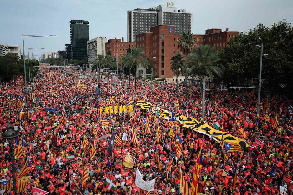 Otra imagen de la multitudinaria movilización. (Pau BARRENA/AFP)