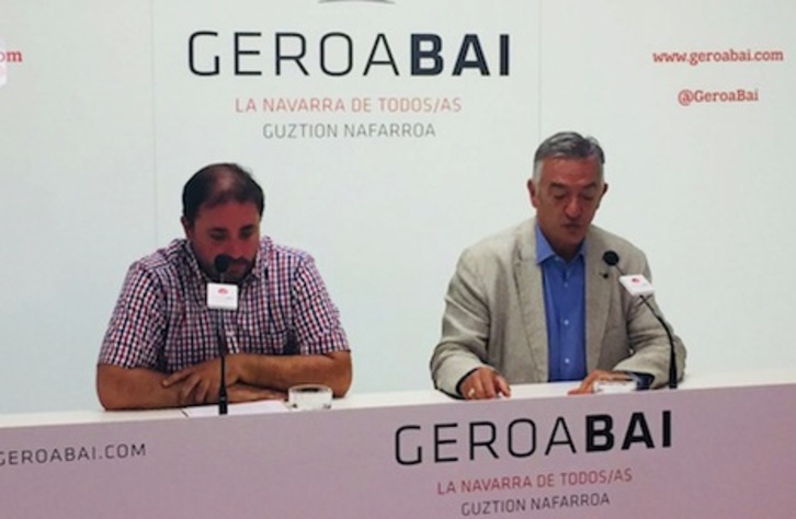 Hualde y Martínez, en la comparecencia de Geroa Bai. (GEROA BAI)