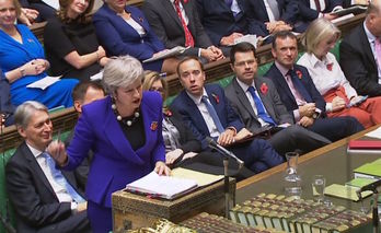 La premier británica, Theresa May, ayer en el Parlamento. (AFP)