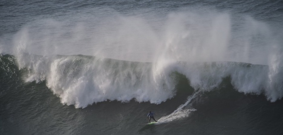Punta Galea Challenge. Campeonato de olas grandes. (Jon URBE/FOKU).
