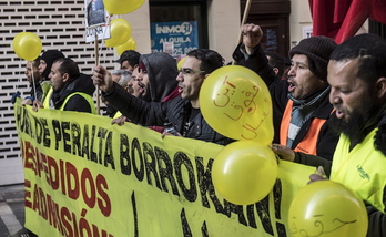 Unas 2.000 personas han acudido a la manifestación en apoyo a los huelguistas de Huerta de Peralta. (Jagoba MANTEROLA/FOKU)