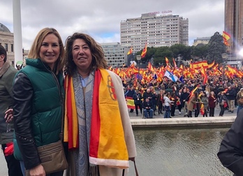 Ana Beltrán y Carmen Alba en la protesta de Colón. 