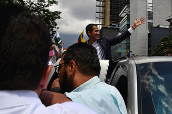 Guaidó, a su llegada a Caracas. (Yuri CORTEZ/AFP)
