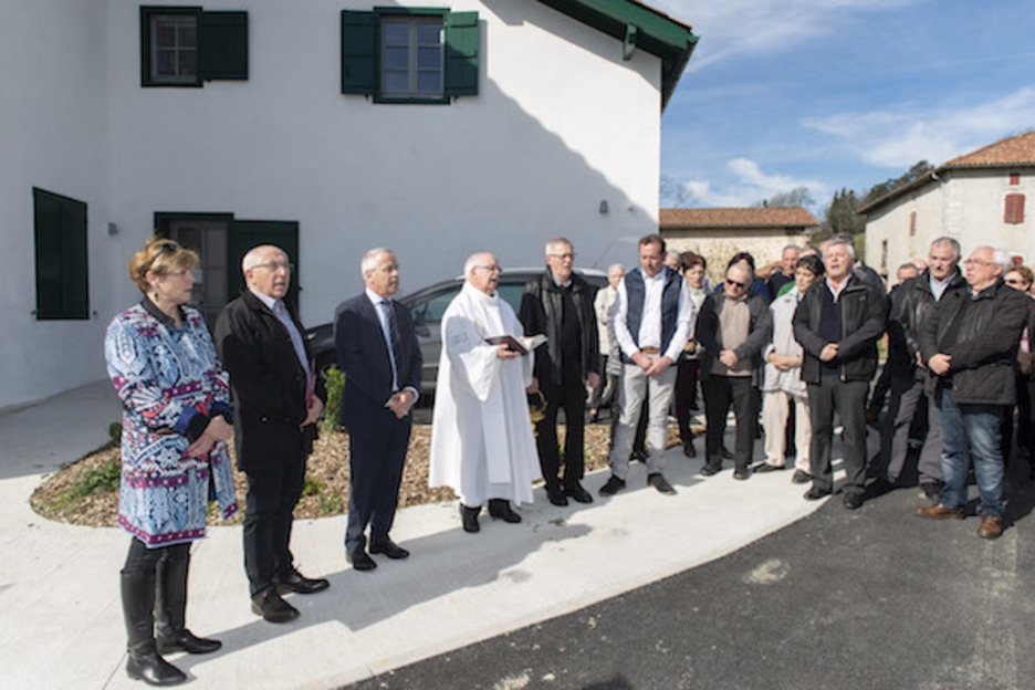 Les responsables du projet ont inauguré le bâtiment ce mardi 12 mars à Lacarre. ©Guillaume Fauveau