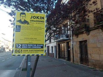 Señalizaciones con los lugares donde la Guardia Civil se llevó a los jóvenes. (@aritzintxusta)