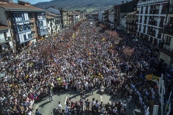 Altsasu, colapsada por manifestantes y solidaridad. (Jon URBE/FOKU)