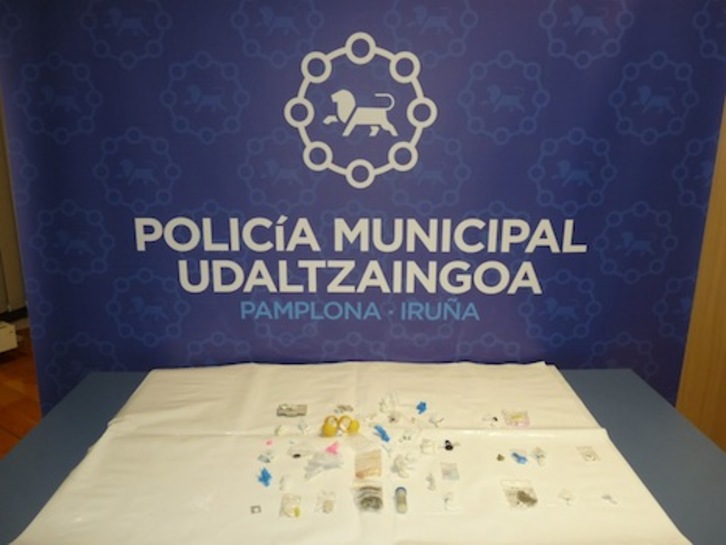 Sustancias incautadas en la redada en el local de Alde Zaharra de Iruñea. (POLICÍA MUNICIPAL DE IRUÑEA)