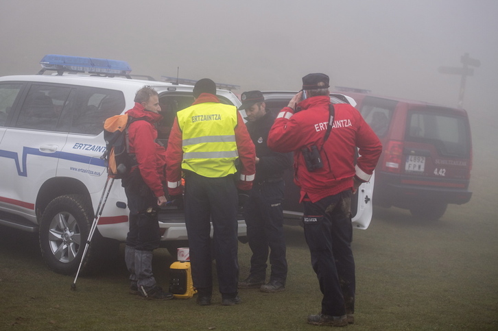 Operativo de rescate de la Ertzaintza en el monte Ernio. (Gorka RUBIO / FOKU)