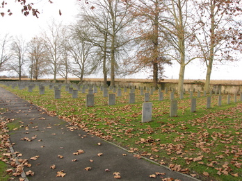 Cementerio de fallecidos en el campo de Gurs. (Jean Michel ETCHECOLONEA | WIKIMEDIA)