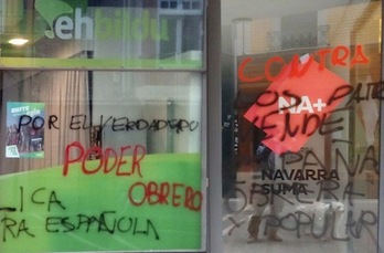 Imagen con las pintadas aparecidas en las sedes de EH Bildu y Navarra Suma en Iruñea.